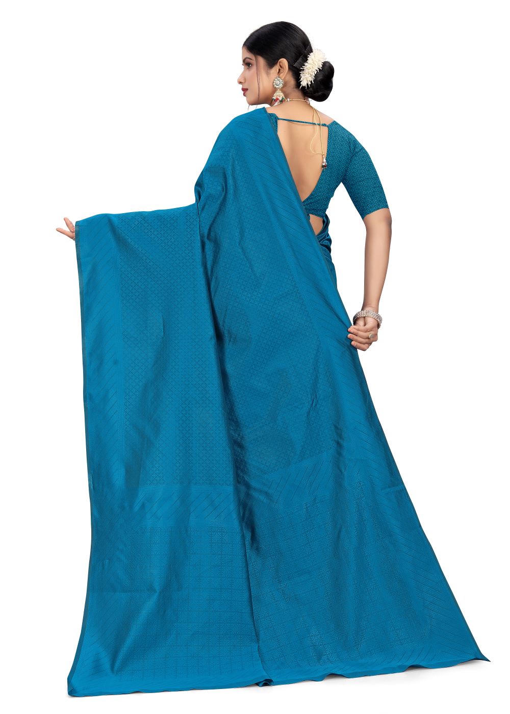 Lustrous texture handloom silk saree