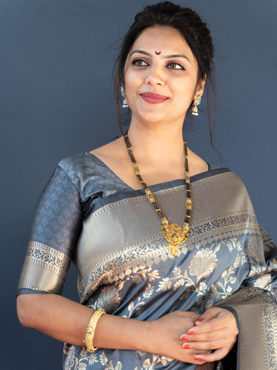 Women's Banarasi Wedding Designer Silk Saree With Unstiched Blouse Piece