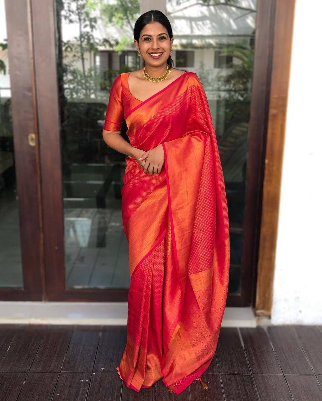 Women's Kanjivaram Soft Silk Saree With Blouse Piece