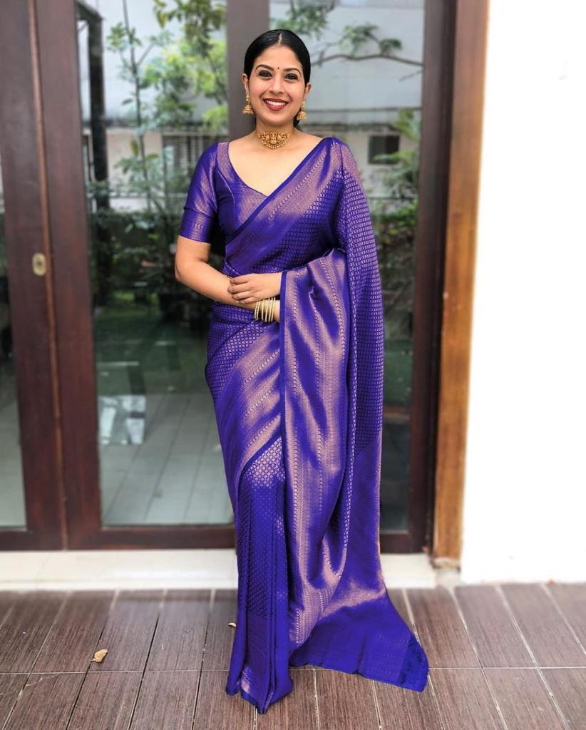 Women's Kanjivaram Soft Silk Saree With Blouse Piece