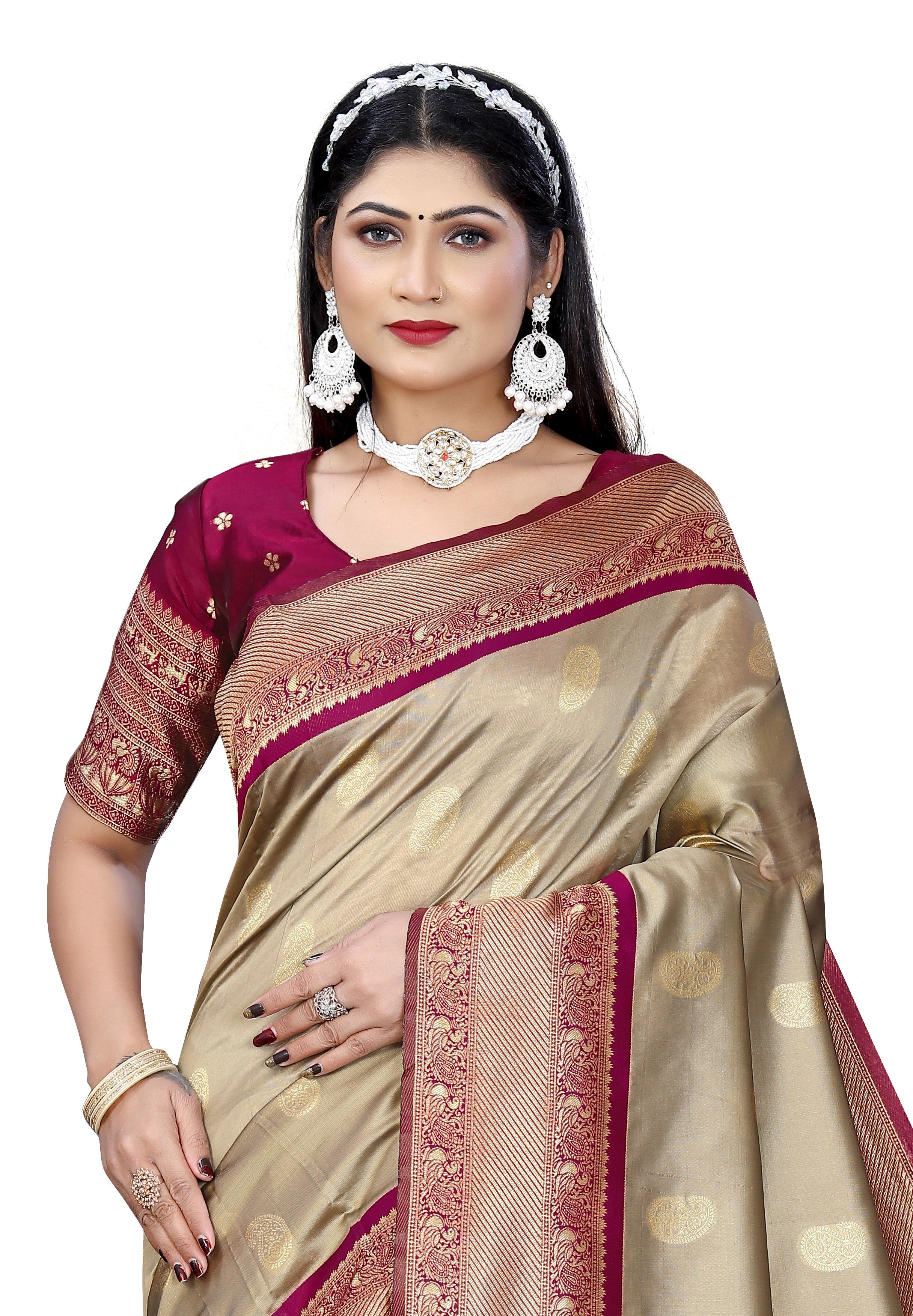 Trendy Jacquard Woven Kanjeevaram Silk Saree