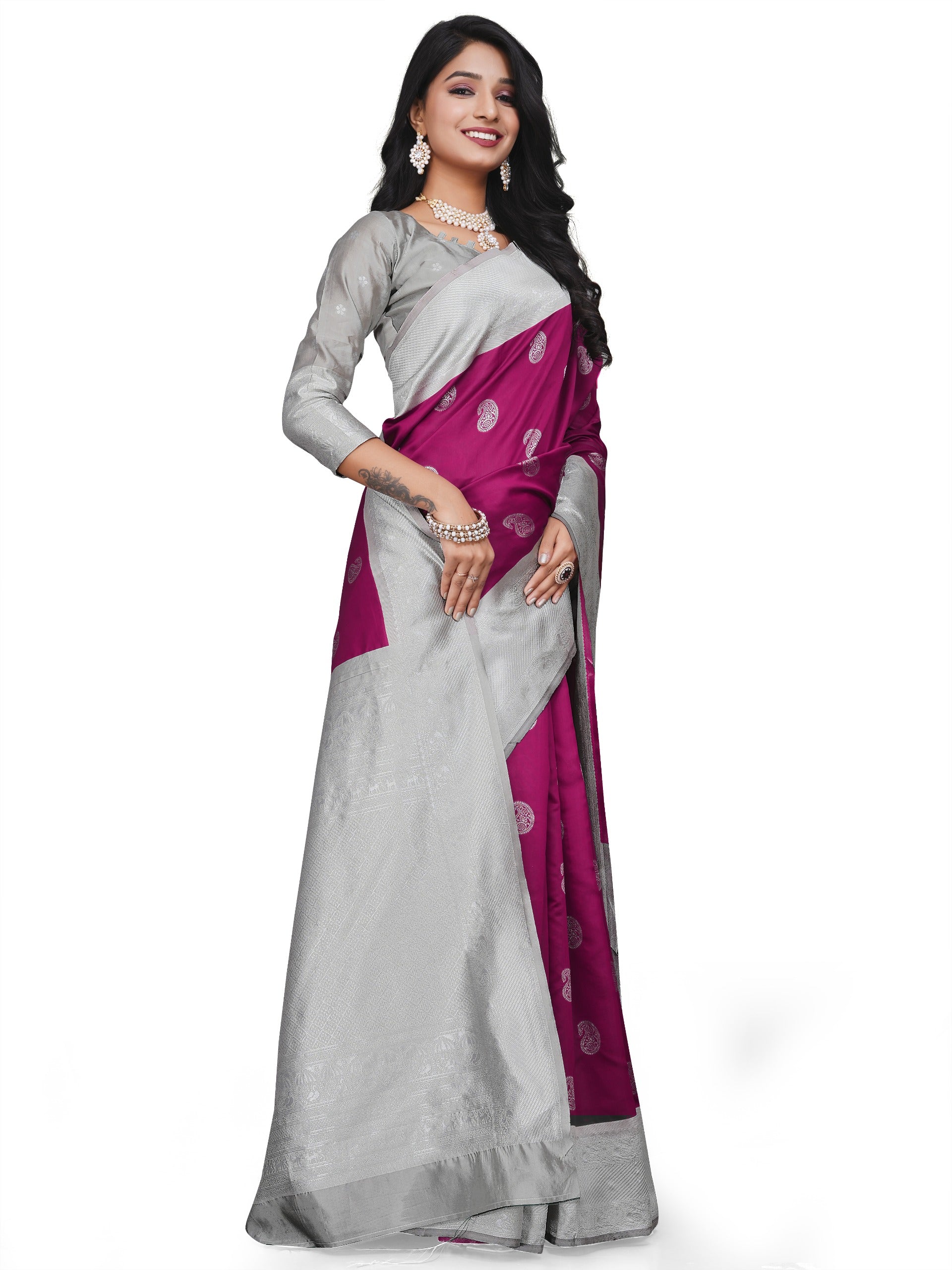 Trendy Jacquard Woven Kanjeevaram Silk Saree