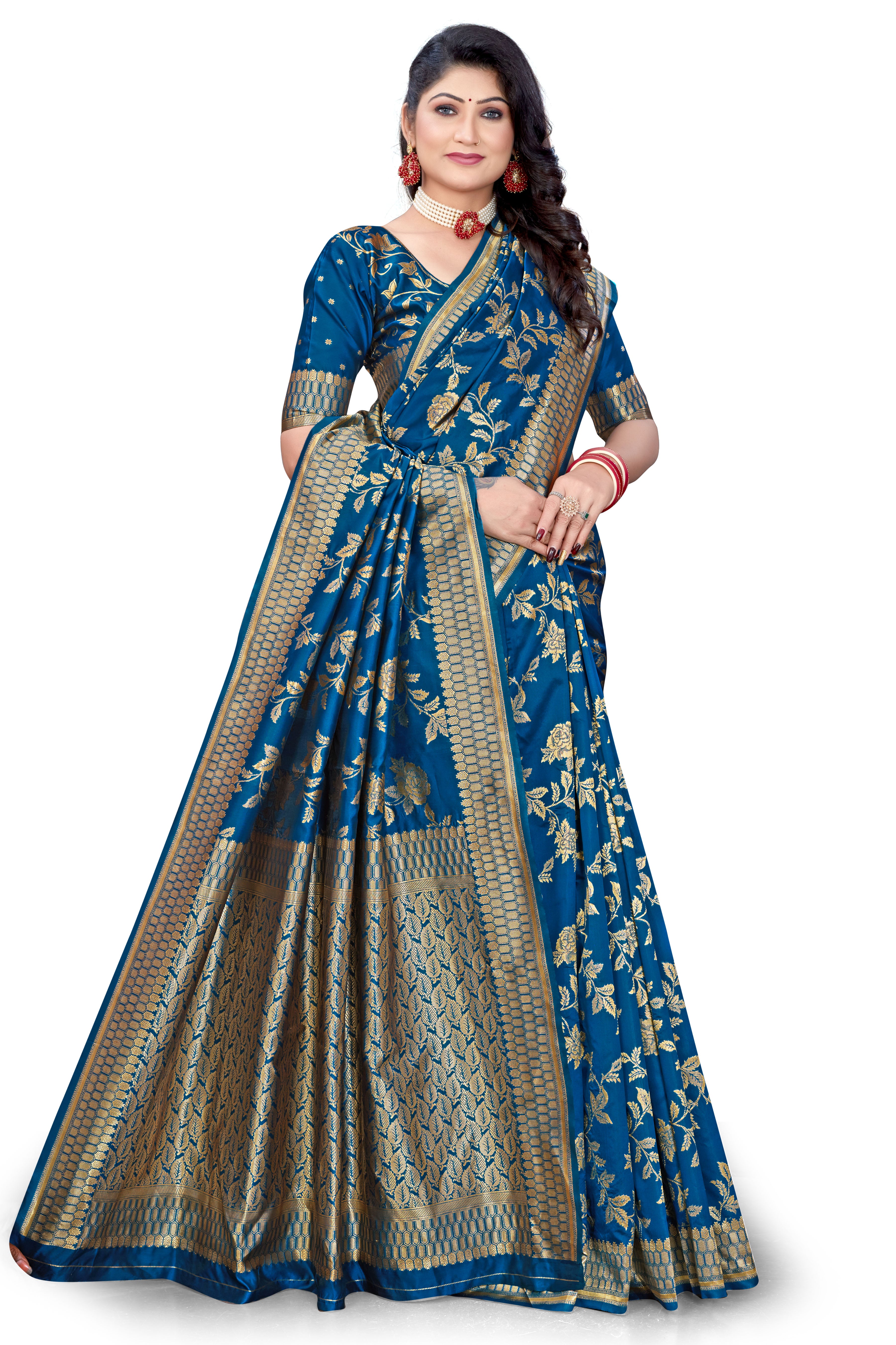 Glamorous Women's Banarasi Silk Saree With Unstitched Blouse Piece