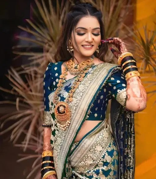 Women's Kanjivaram Soft Pure Silk Banarasi Sarees With Blouse Piece